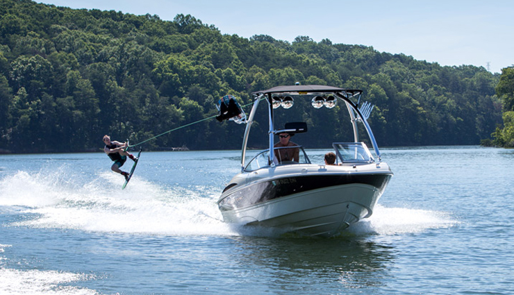 must try water sports in singapore,holiday,travel,tourism