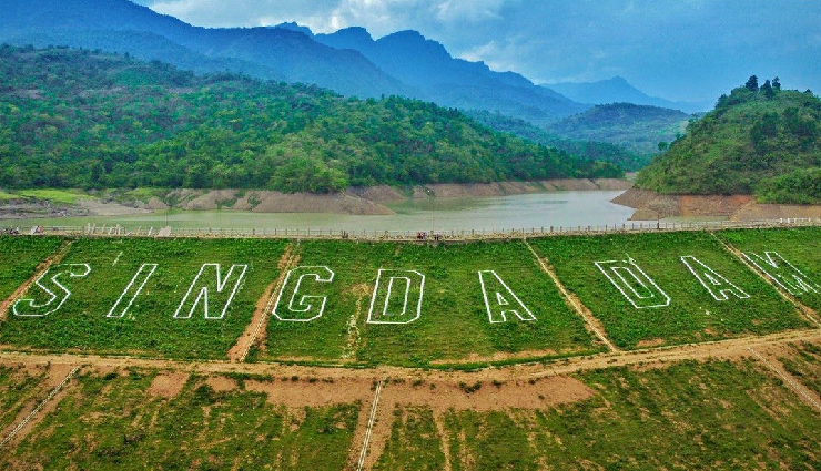 मणिपुर के इस खूबसूरत शहर की हरी-भरी वादियां मोह लेंगी आपका मन, एक बार देखा तो बार-बार आएंगे घूमने imphal tourist attractions,manipur tourist spots,places to visit in imphal,top tourist destinations in manipur,imphal sightseeing spots,attractions in manipur,imphal travel destinations,must-see places in manipur,imphal landmarks,imphal travel guide,hidden gems in manipur,imphal historical sites,cultural attractions in manipur,imphal city tour,scenic spots in imphal,imphal tourism highlights,offbeat attractions in manipur,imphal adventure spots,imphal tourist information