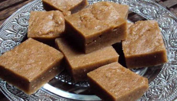 navratri special,vrat special,singhade ki barfi,recipe,singhade ke aate ki barfi