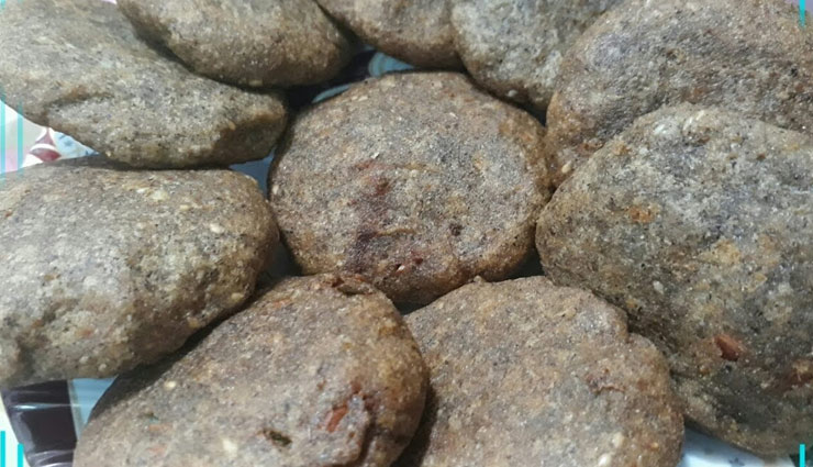 सावन में व्रत के दौरान खाने में खाए 'सिघाड़े के आटे की कचोरी' #Recipe