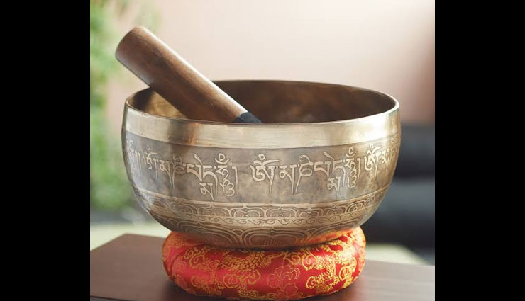 5 Vastu Tips To Use Singing Bowl For Positive Energy