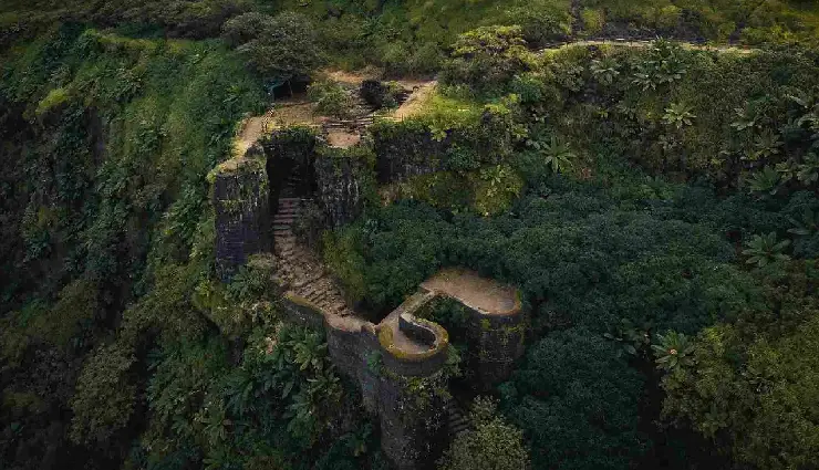 pune travel guide,places to visit in pune,things to do in pune,pune attractions,pune sightseeing,pune nightlife,pune historical sites,pune scenic spots,pune maharashtra tourism,pune nearby getaways