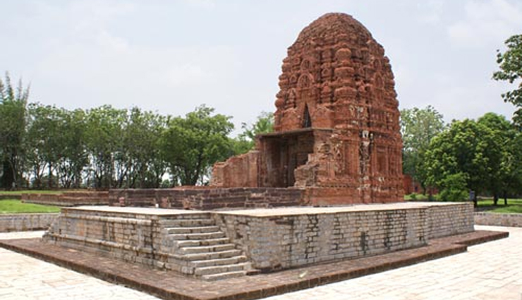 hidden historical places of india,nizamat imambara murshidabad,zampa gateway diu,arvalem rock cut goa,sirpur town chhattisgarh,rabdentse sikkim,leh palace ladakh