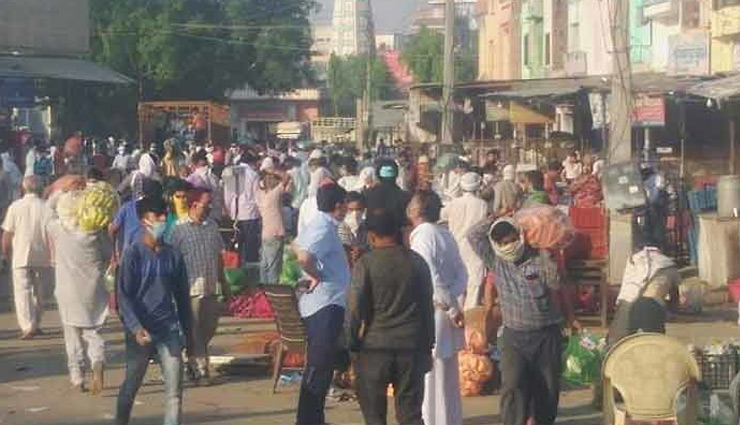 हरियाणा में उड़ी लॉकडाउन की धज्जियां, सिरसा सब्जी मंडी में जुटी लोगों की भीड़