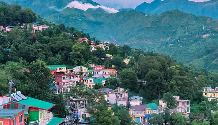 कर रहा हैं पहाड़ों पर जाने का मन, कीजिए उत्तराखंड की इन 10 जगहों का रूख famous lakes and scenic beauty in uttarakhand,the queen of hill stations in uttarakhand,spiritual and adventure hub of uttarakhand,wildlife sanctuary in uttarakhand,holy city on the banks of the ganges in uttarakhand,capital city of uttarakhand known for its pleasant weather,skiing destination and stunning views in uttarakhand,serene hill station with panoramic vistas in uttarakhand,unesco world heritage site in uttarakhand,sacred pilgrimage site nestled in the himalayas in uttarakhand