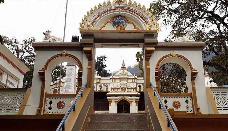 must visit places in rishikesh,top attractions in rishikesh,best spiritual places in rishikesh,adventure activities in rishikesh,rishikesh sightseeing spots,yoga and meditation in rishikesh,rishikesh temples to visit,adventure travel in rishikesh,best places for river rafting in rishikesh,rishikesh sacred sites and temples