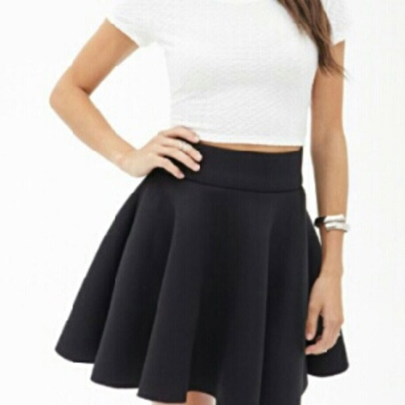 different types of skirt,skirt fashion,fashion tips,latest fashion trends,flare skirt,broomstick skirt,pleated skirt,maxi skirt,long skirt,skater skirt,pencil skirt