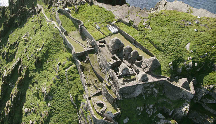 tourist places where death toll are highest,glass walkways,action park,machu picchu,mount everest,grand canyon,skellig michael,half dome,pamplona,aokigahara forest,new south wales,australia,travel,holidays,travel guide