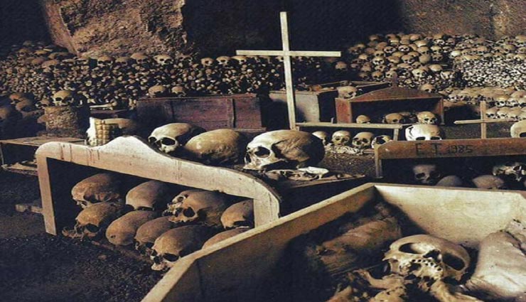 60 लाख इंसानी कंकाल से बनी हैं यह भयावह जगह, कहा जाता है 'कब्रों का तहखाना'