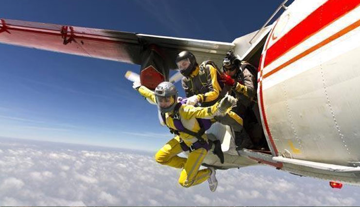 5 places to enjoy adventure sports,adventure sports,bungee jumping,river rafting,skydiving