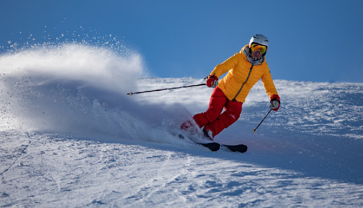 skiing in jammu and kashmir,pahalgam skiing,gulmarg skiing,sonamarg skiing,pulwama skiing,best skiing spots in kashmir,skiing season in kashmir,ski resorts in jammu and kashmir,adventure activities in kashmir