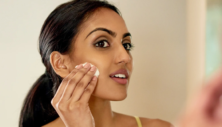 6 Must Try Remedies To Treat Oily Skin At Home During Monsoon