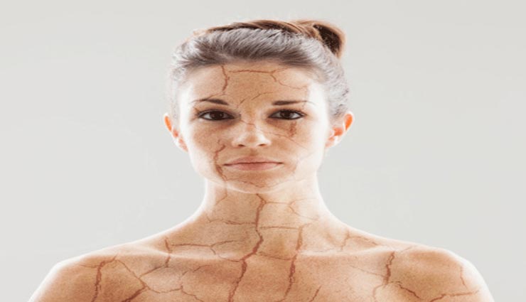 स्किन को बर्बाद कर रही ये 5 गलतियां, जानें और रहें सावधान