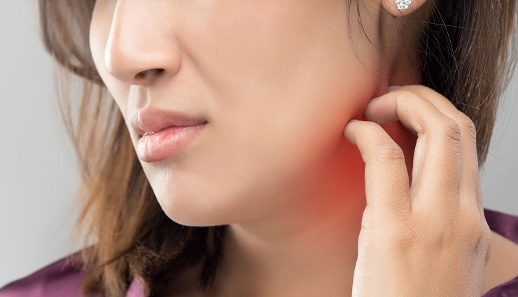 side effects of tomatoes,negative effects of eating tomatoes,adverse effects of consuming tomatoes,tomatoes and their side effects,risks of eating tomatoes,tomatoes and health risks,tomatoes and potential drawbacks,are tomatoes bad for you?,tomato allergies and side effects,excessive tomato consumption and its effects