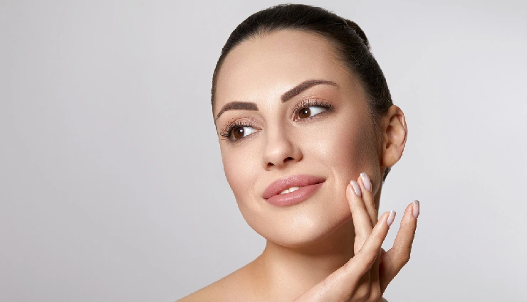 curry leaf juice benefits,health benefits of curry leaves,curry leaf juice for hair growth,curry leaf juice for digestion,ayurvedic remedy curry leaves,curry leaf juice on empty stomach,curry leaf nutrition,curry leaf detox drink,traditional indian herbal remedies,murraya koenigii health uses