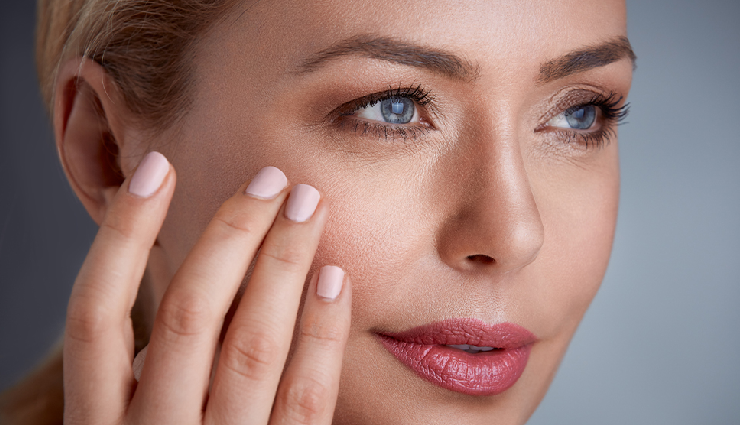 makeup tips for mature skin,beauty tips for women over 40,age-appropriate makeup techniques,flattering makeup for over 40s,enhancing mature skin with makeup,makeup dos and donts for older women,anti-aging makeup tips,makeup for a youthful appearance,skincare-infused makeup routines,elegant makeup for mature women