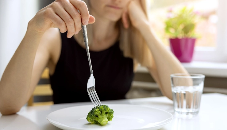 stomach pain mistakes,abdominal pain treatment errors,common stomach pain causes,home remedies for stomach pain,dangers of self-treating stomach pain,when to see doctor for stomach pain,stomach ache warning signs,stomach pain misdiagnosis,abdominal discomfort treatment,indigestion vs serious issue