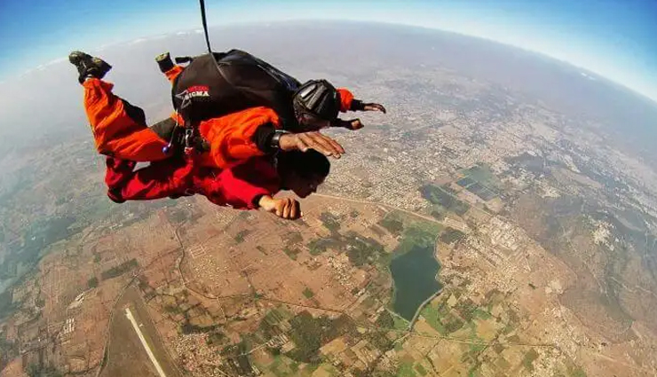 skydiving in india,places for skydiving in india,india,aamby valley,deesa,dhana,narnaul,bir billing,mysore,aligarh,pondicherry