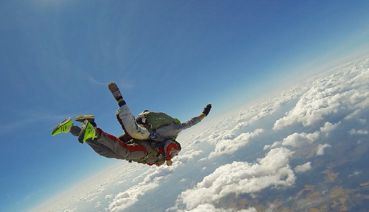 australia travel experiences,must-visit attractions australia,tourist destinations australia,exciting things to do australia,sydney tourist spots,melbourne cultural scene,pink lake australia,wildlife encounters australia,great barrier reef adventures,skydiving in australia