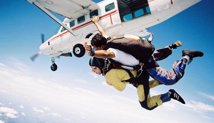 tourist places,indian tourist places,best skydiving places
