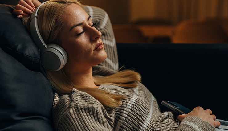 mental exercises for better sleep,train your mind to sleep early,how to sleep earlier naturally,cognitive exercises for better sleep,sleep training techniques for adults,mind relaxation exercises before sleep,tips to fall asleep early,sleep-inducing mental practices,nighttime routine for better sleep,improve sleep quality with mental exercises