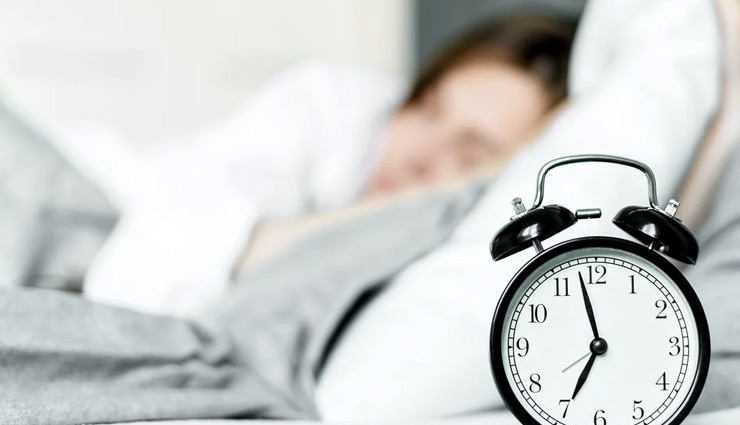 sleeping with a cough,cough relief tips,how to sleep well with a cough,nighttime cough solutions,improve sleep quality,humidifier benefits,deep breathing for sleep