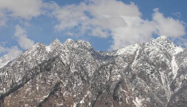 auli tourist attractions,best places to visit in auli,chamoli district,exploring auli,the gem of chamoli district,top tourist destinations in auli,chamoli district,auli travel guide,must-see sights in auli,chamoli district,scenic beauty of auli,uttarakhand,auli skiing and adventure tourism,auli natural wonders in chamoli district,auli picturesque landscapes and views