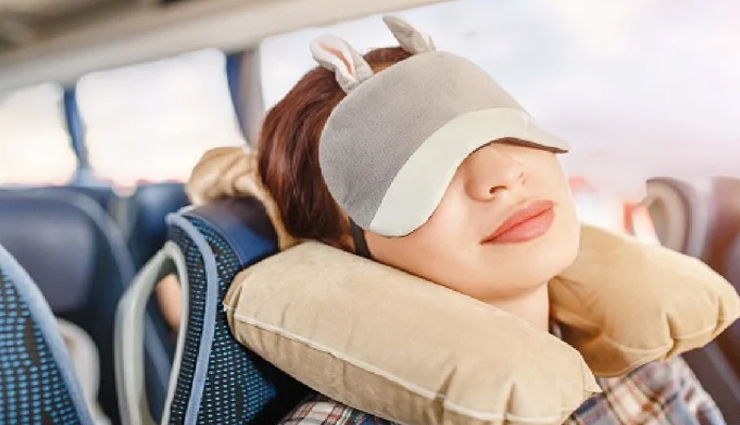 अनोखी बस जिसमें यात्रा करने नहीं बल्कि सोने के लिए आते हैं लोग, वहीँ छोडती हैं जहां से आप थे चढ़े