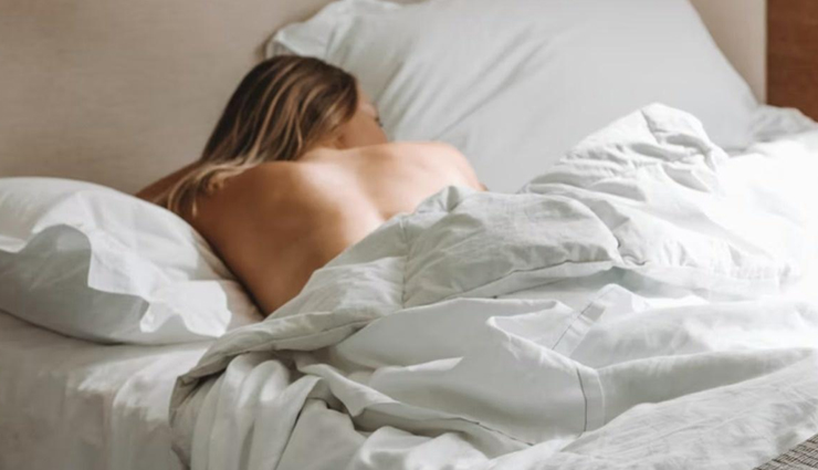 10 effective home remedies to boost energy,natural energy boosters,increase energy levels,energy-boosting snacks,hydration for energy,herbal teas for energy,coconut water benefits,exercise for energy,improve sleep quality,lemon water benefits,dark chocolate for energy,b vitamins for energy,mint for energy