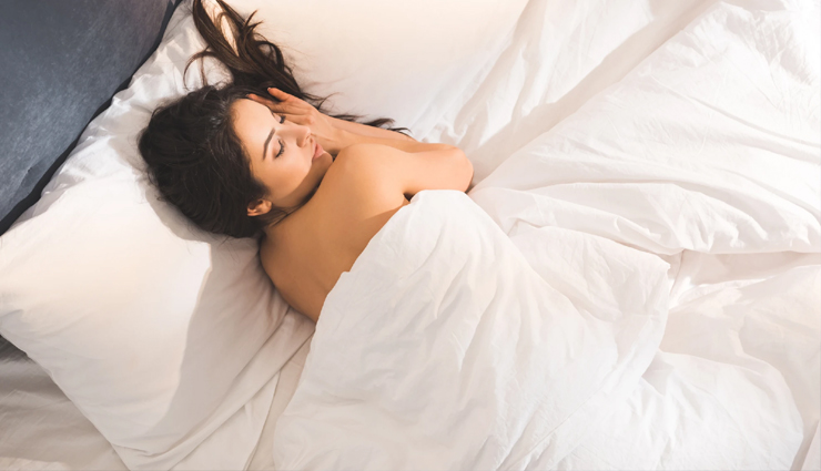 sleeping naked,health benefits of sleeping naked,natural benefits sleeping naked,Health,Health tips