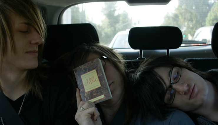 holidays,Road trip,6 types of friends we have on road trip,kind of friends we see on road trip,road trip with friends,traveling