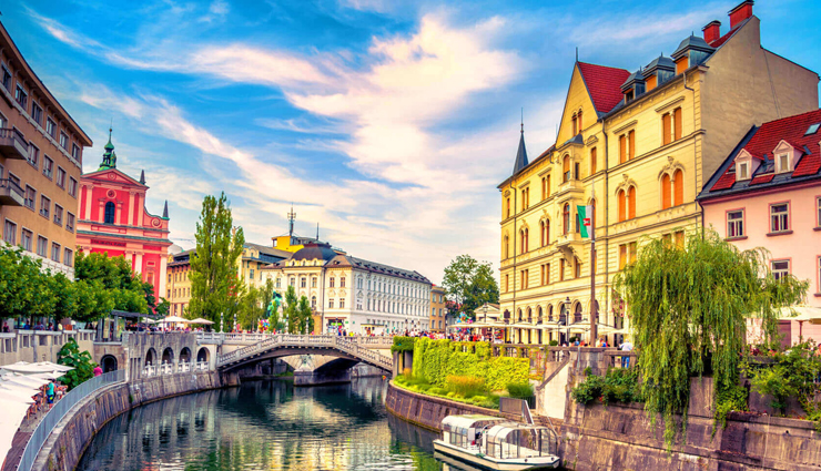 few working hours,holidays,travel,tourism