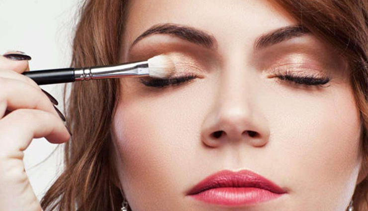 small eyes,makeup tips for small eyes,beauty tips,makeup tips