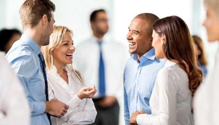 how to talk to anyone confidently,tips for talking to people without anxiety,effective conversation techniques,ways to engage in conversations without nervousness,building confidence in social interactions,overcoming anxiety when talking to others,how to stay cool while talking to strangers,techniques to talk confidently in any situation,conversation tips for shy people,managing anxiety in social conversations