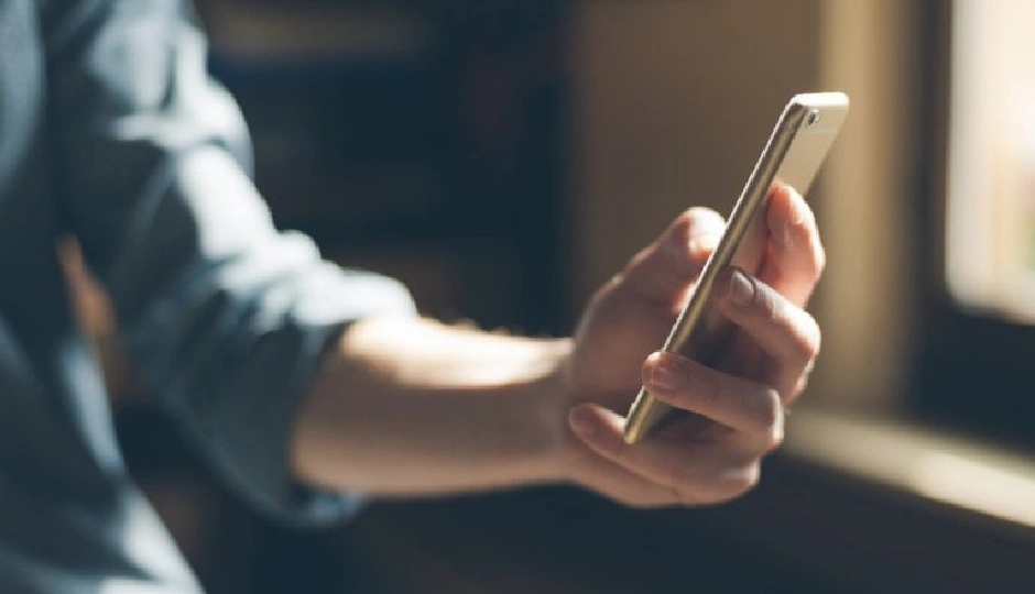 क्या आपका स्मार्टफोन हर बात सुन रहा है? ऐसे करें अपनी निजता की सुरक्षा