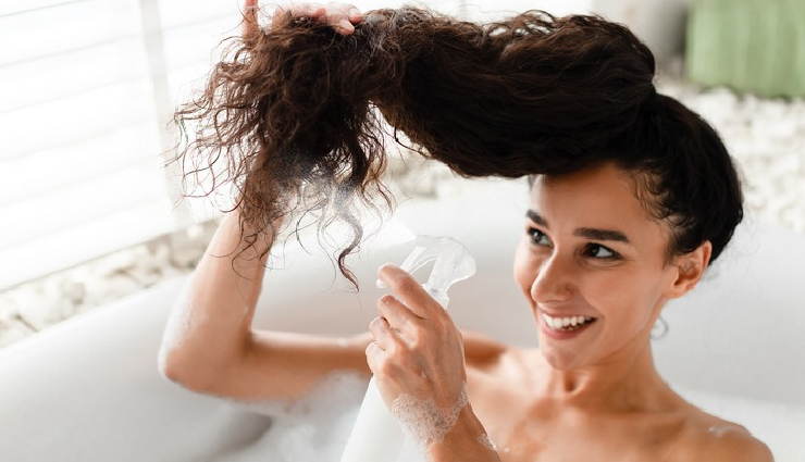 rosemary water benefits,rosemary water for hair growth,strengthen hair with rosemary water,rosemary water scalp benefits,prevent dandruff with rosemary water,rosemary water hair shine,moisturize scalp with rosemary water,natural conditioner rosemary water,reduce oiliness with rosemary water,invigorating scent of rosemary water