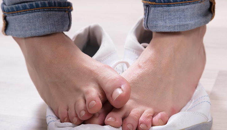 Explore These Natural Home Remedies For Foot Odor