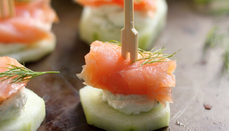smoked salmon bites,cucumber appetizers,brie cheese recipes,party food ideas,easy finger foods,healthy party snacks,low-carb appetizers,gluten-free party food,keto-friendly snacks,appetizers for entertaining,quick and easy party food,gourmet appetizers,elegant party food,summer party food ideas,refreshing appetizers,bite-sized party food,elegant hors doeuvres,appetizers with smoked salmon,recipes with brie cheese,healthy appetizers for a crowd