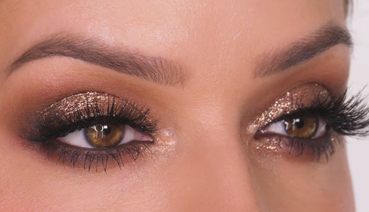 makeup tips for night parties,easy makeup for night outs,bold makeup for evening parties,dewy foundation for night makeup,smokey eyes makeup tips,cat-eye eyeliner for parties,volumizing mascara for night look,false lashes for night out,bold lip colors for evening,lip brush for precise lipstick,bright blush for night makeup,shimmer makeup for night,party makeup tips for glowing skin,dramatic eye makeup for parties