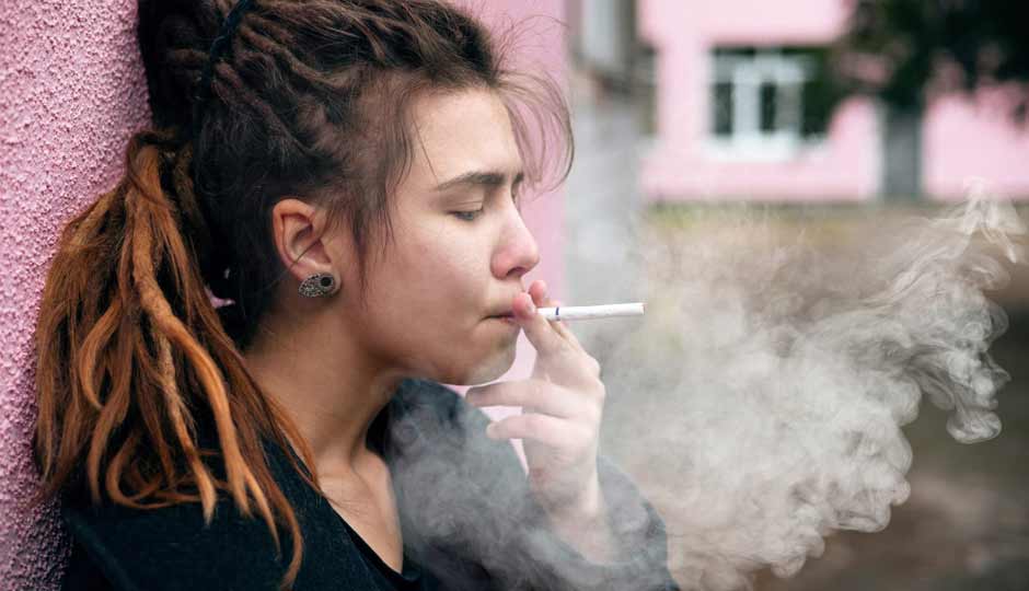 16 Side Effects of Smoking on Skin and Hair