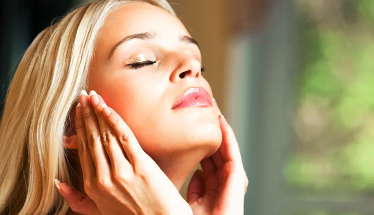 DIY Aloe Vera and Turmeric Face Mask To Get Smooth Skin