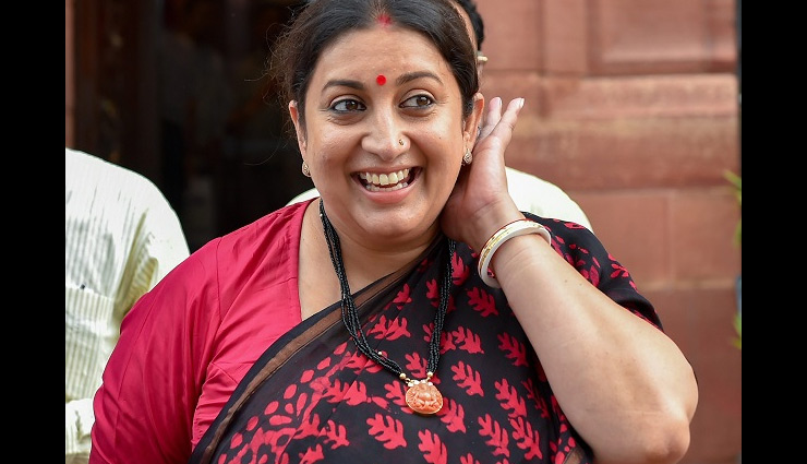 Smriti Irani dares Rahul Gandhi to repeat anti-national slogan in public