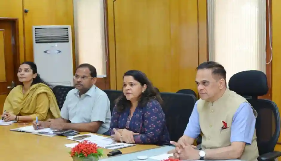 मुख्य सचिव ने एसएमएस अस्पताल की आईपीडी टावर परियोजना की समीक्षा की, समयबद्ध कार्य पूरा करने के दिए निर्दे