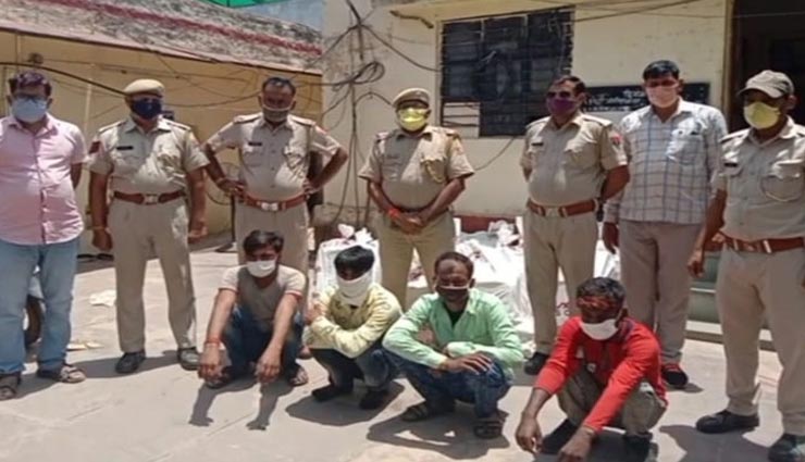 भरतपुर : शराब माफिया के खिलाफ पुलिस की बड़ी कारवाई, 63 पेटी देसी शराब के साथ 4 तस्कर गिरफ्तार