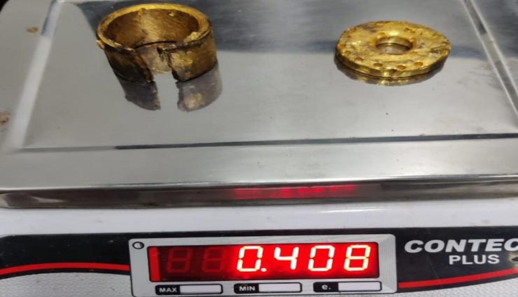 जयपुर एयरपोर्ट पर शारजाह से आए यात्री से मिला 19 लाख रुपए का सोना, छिपा था वेक्यूम क्लीनर व बर्नर में