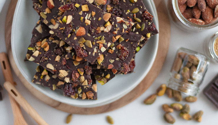 healthy snacks to curb hunger,best snacks for hunger control,nutritious snacks for weight loss,healthy snack ideas,protein-rich snacks,low-calorie snacks,fiber-rich snacks,healthy evening snacks,quick and healthy snacks,best foods to satisfy hunger