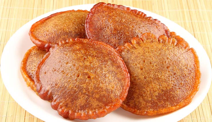 kerala,snacks to try in kerala,famous snacks of kerala,kerala famous food,parripu vada,neyyappam,achappam,ulli vada,vattayappam