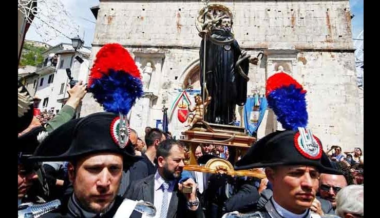 italy,snake festival