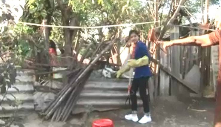 snake girl,cobra,nagraj,jamshedpur,jharkhand,snake news,weird news