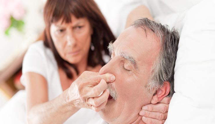 खर्राटों की समस्या बेहद खतरनाक, ये उपाय दिलाएंगे आपको राहत Health tips,health tips in hindi,snoring problem,home remedies,honey,peppermint,turmeric milk,cardamom